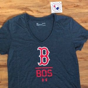 ⚾️ NWT Under Armour Boston Red Sox BOS V-Neck Tee
